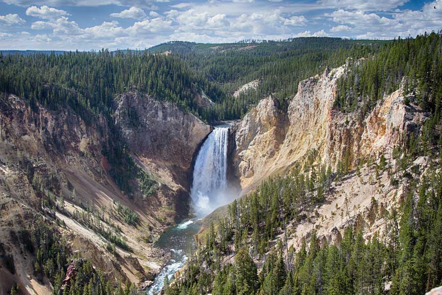 Yellowstone National Park (North Entrance)